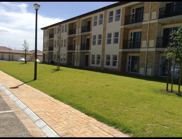 2 BEDROOM PROPERTY TO RENT IN BRACKENFELL SOUTH